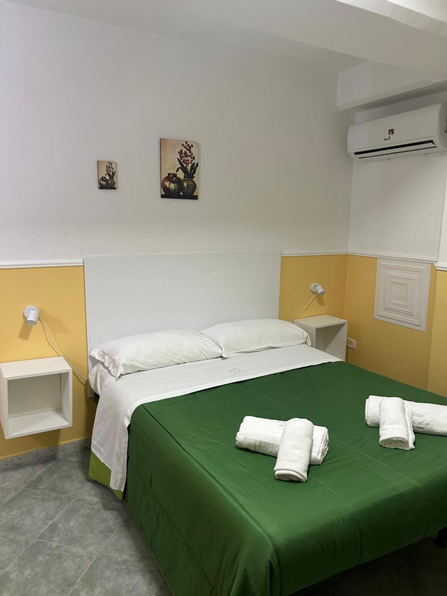Hotel Alloggio Del Conte Napoli Eksteriør billede